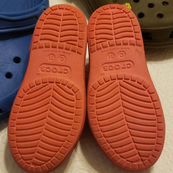 Bundle Of women an girls Crocs - Picture 5 of 8